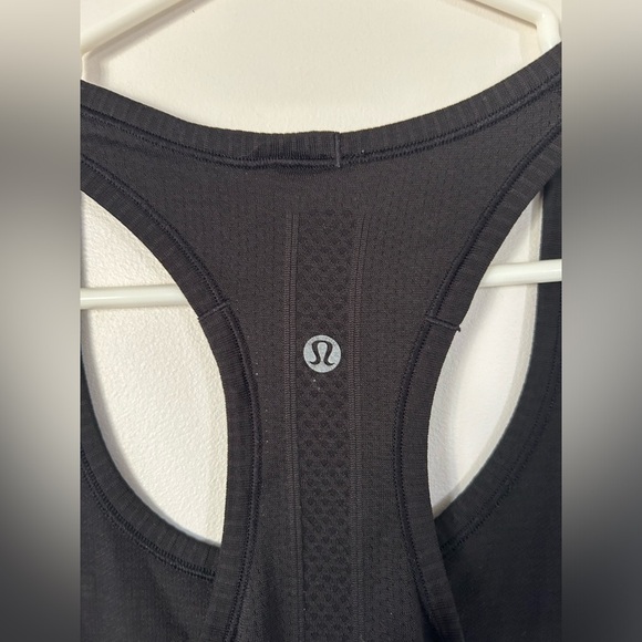 Lululemon Black Swiftly Tech Tank Edmonton YEG Size 8 - Picture 8 of 8
